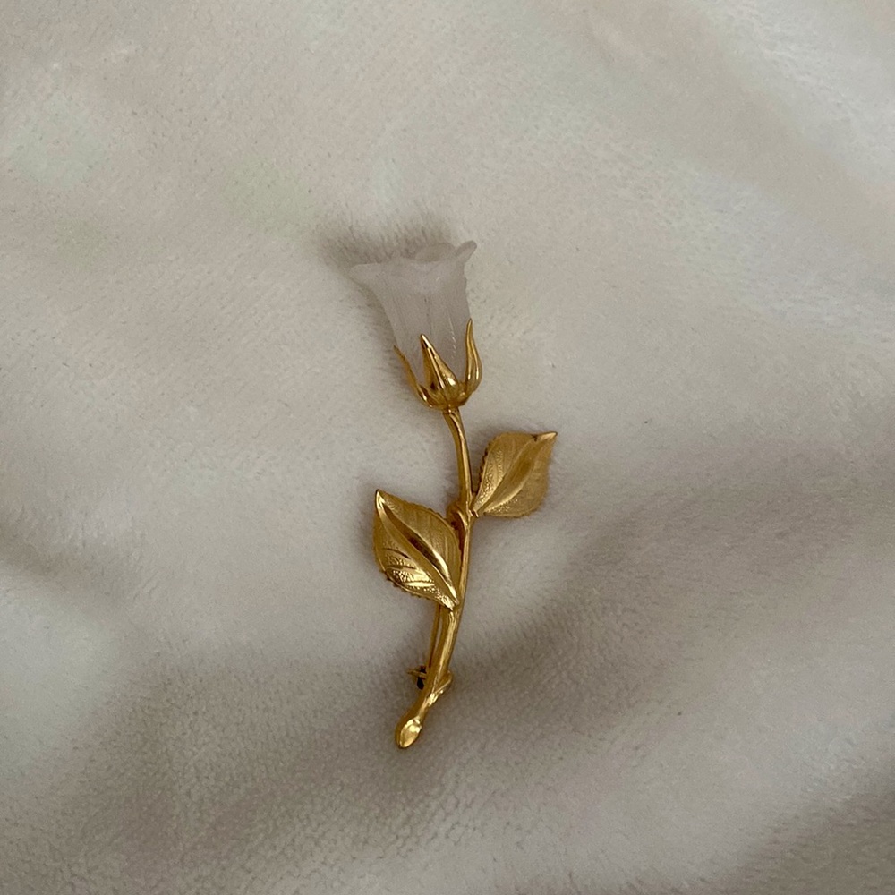 Vintage rose brooch